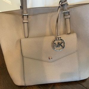 Michael Kors Jet Set Travel Tote